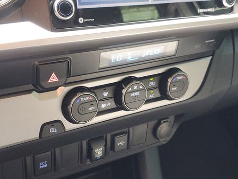 Used 2021 Toyota Tacoma SR5 image 27