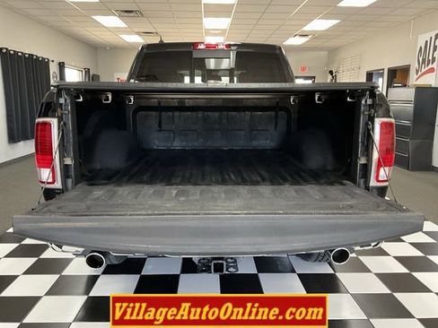Used 2015 RAM 1500 Laramie w/ Convenience Group AWD/4WD image 31