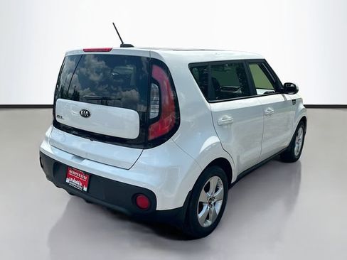 Used 2018 Kia Soul FWD image 6