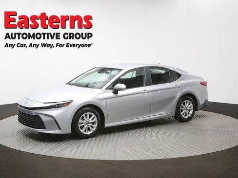 Used 2025 Toyota Camry LE FWD image 57