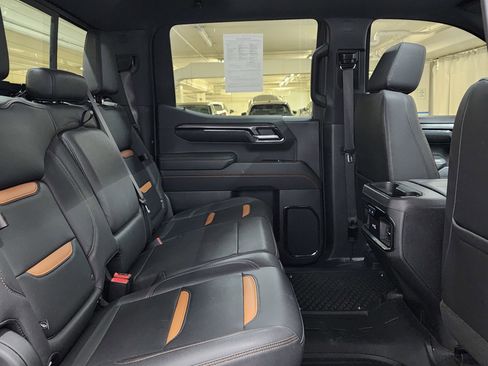 Used 2023 GMC Sierra 1500 AT4 w/ AT4 Premium Package image 19