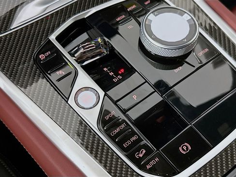 New 2026 BMW X6 M60i w/ Executive Package image 17