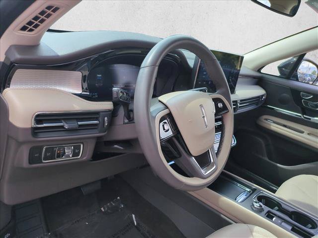 Used 2023 Lincoln Corsair FWD image 10