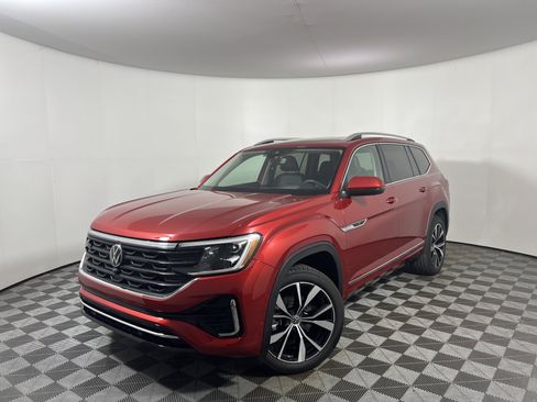 Used 2024 Volkswagen Atlas SEL Premium R-Line AWD/4WD image 9
