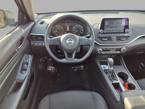 Used 2025 Nissan Altima 2.5 S image 4