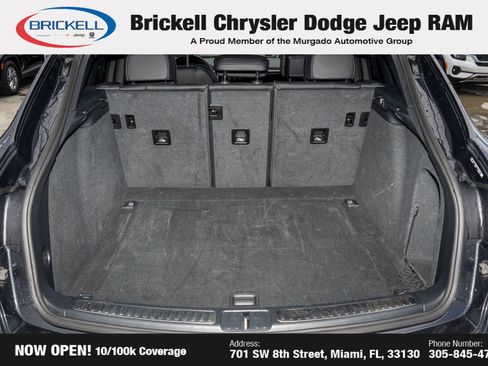 Used 2024 Porsche Macan image 9