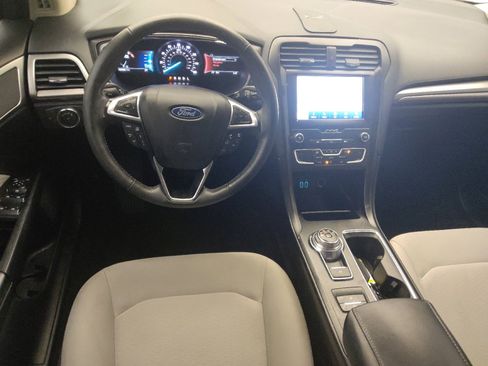 Used 2020 Ford Fusion SE w/ Equipment Group 151A FWD image 22