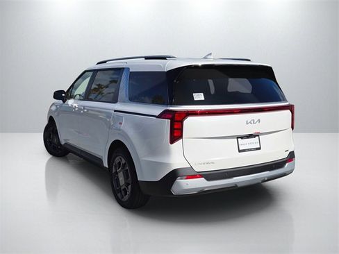 New 2026 Kia Carnival EX image 8