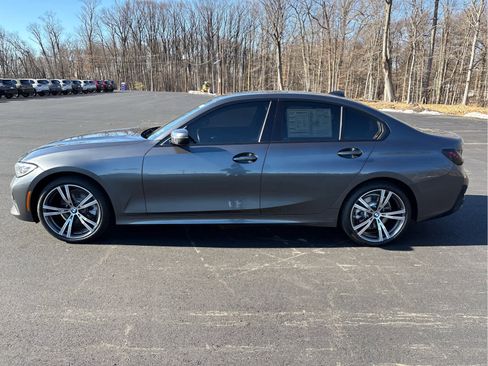 Used 2019 BMW 330i xDrive Sedan w/ Convenience Package image 4