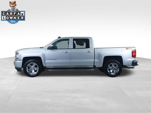 Used 2018 Chevrolet Silverado 1500 LT w/ All Star Edition image 9