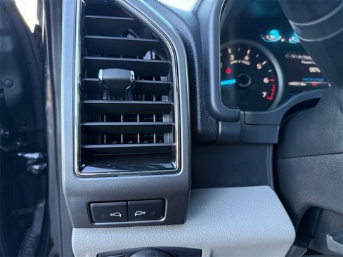 Used 2020 Ford F150 XLT w/ Heavy-Duty Payload Package image 25