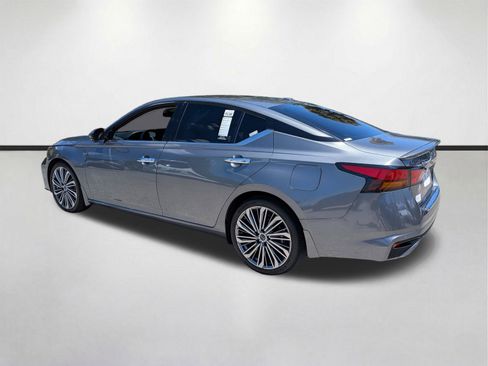 Used 2023 Nissan Altima 2.5 SL FWD image 6