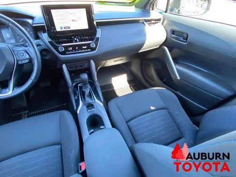 Used 2024 Toyota Corolla Cross AWD Hybrid w/ Moonroof Package image 25
