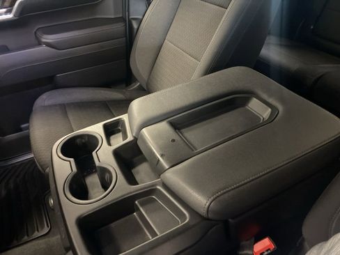 Used 2024 GMC Sierra 1500 Elevation image 30