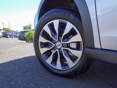 Certified 2025 Subaru Outback Limited AWD/4WD image 8
