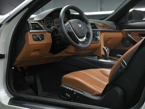 Used 2014 BMW 435i Convertible image 19