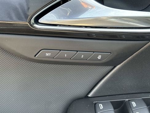Used 2025 Buick Envision Preferred AWD/4WD image 13