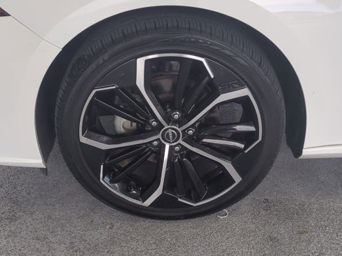 Used 2024 Nissan Altima 2.5 SR image 11