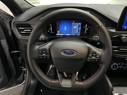Used 2025 Ford Escape ST-Line AWD/4WD image 24