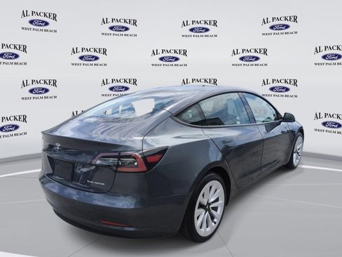 Used 2022 Tesla Model 3 Long Range AWD/4WD image 5