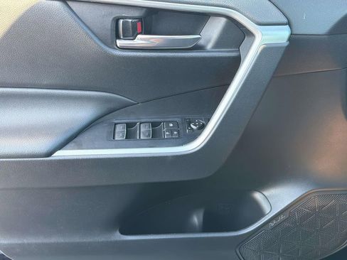 Certified 2022 Toyota RAV4 XLE Premium AWD/4WD image 25