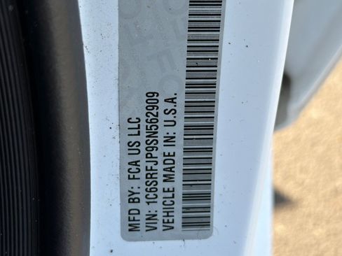 Used 2025 RAM 1500 Laramie image 29