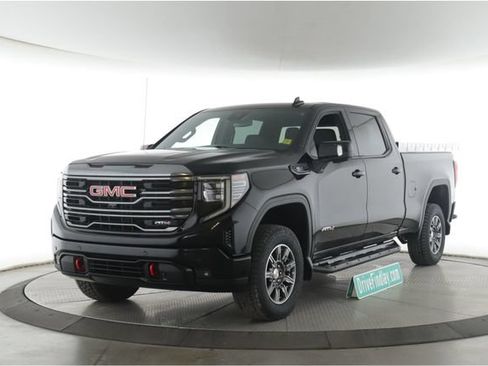 Used 2024 GMC Sierra 1500 AT4 w/ AT4 Preferred Package AWD/4WD image 10