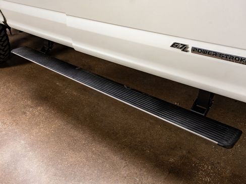 Used 2022 Ford F250 Platinum w/ FX4 Off-Road Package image 12