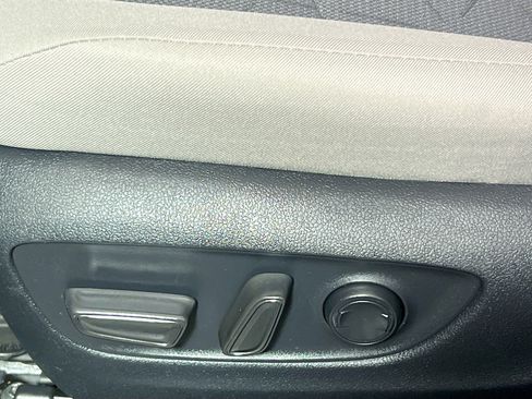 Used 2025 Toyota RAV4 XLE image 15