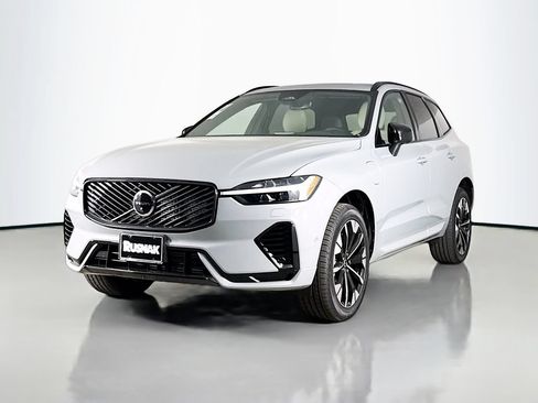 New 2026 Volvo XC60 T8 Plus w/ Protection Package Premier AWD/4WD image 3
