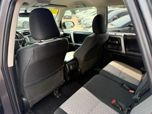 Used 2018 Toyota 4Runner SR5 AWD/4WD image 14