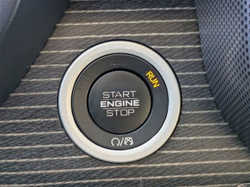 Used 2020 RAM 1500 Limited w/ Bed Utility Group image 32