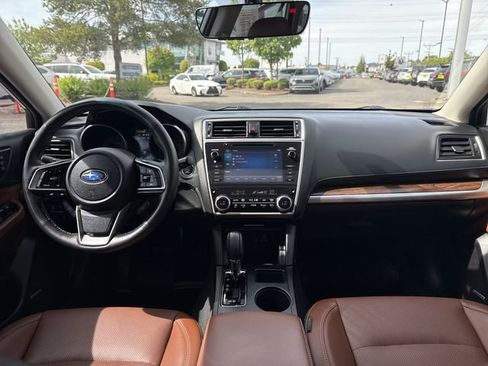 Used 2019 Subaru Outback 3.6R Touring AWD/4WD image 11