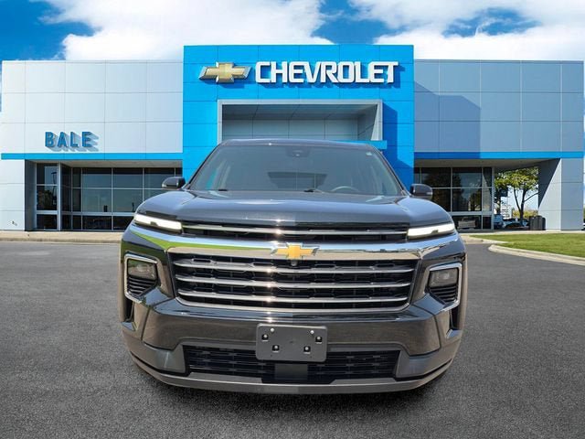 Used 2025 Chevrolet Traverse LT FWD image 8