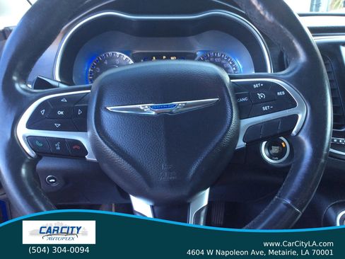 Used 2017 Chrysler 200 Limited Platinum w/ Comfort & Convenience Group image 10