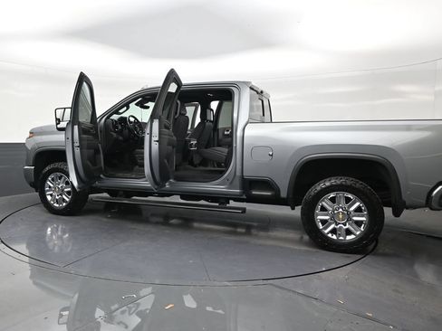 Used 2024 Chevrolet Silverado 2500 High Country w/ Technology Package AWD/4WD image 31
