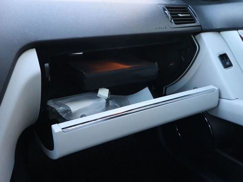 Used 2009 Mercedes-Benz C 300 4MATIC Sedan image 36