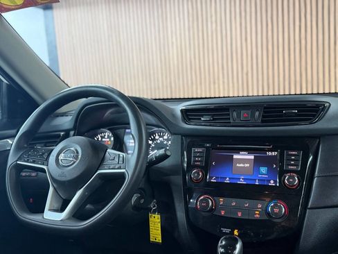 Used 2018 Nissan Rogue S FWD image 5