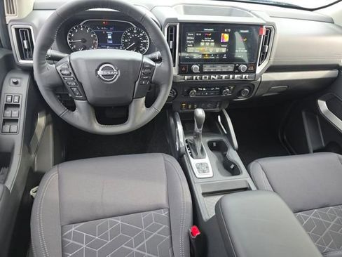 New 2026 Nissan Frontier SV image 3