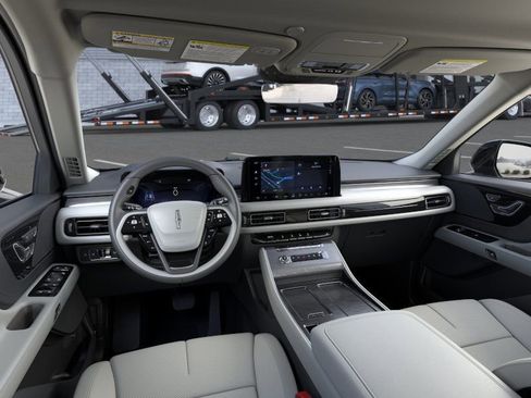 New 2026 Lincoln Aviator AWD image 9