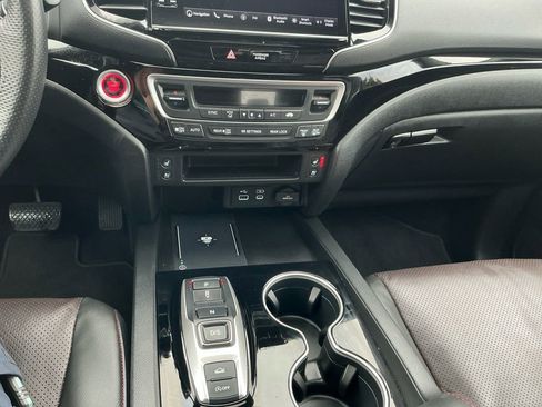 Used 2024 Honda Ridgeline Black Edition image 23