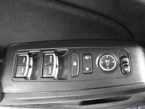 Used 2022 Honda Civic Sport image 11