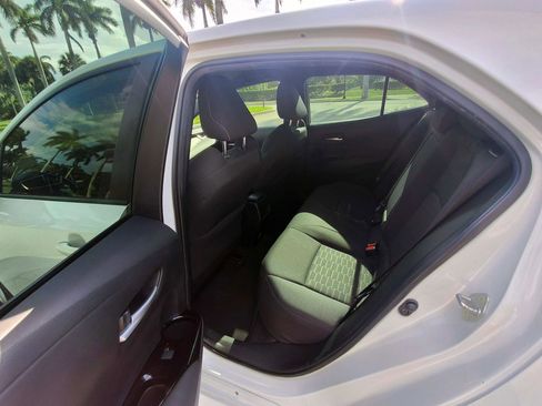 Used 2020 Toyota Corolla SE FWD image 11