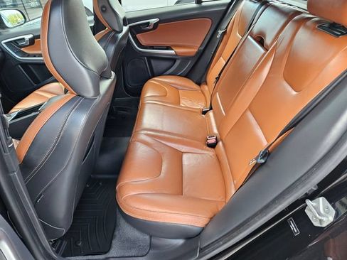 Used 2015 Volvo V60 T5 Premier FWD image 12
