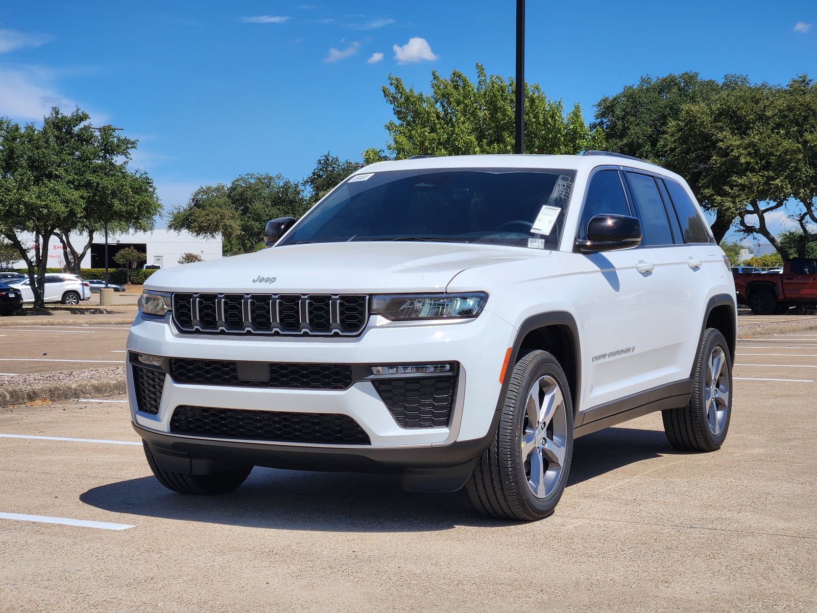 New 2026 Jeep Grand Cherokee Limited AWD/4WD image 2