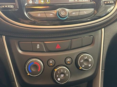 Used 2019 Chevrolet Trax LS FWD image 16