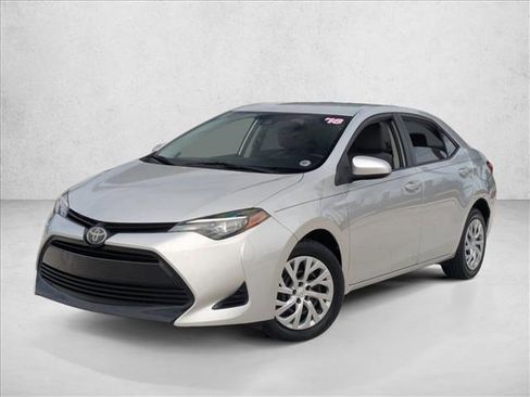 Used 2018 Toyota Corolla LE image 1