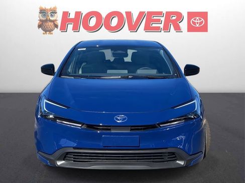 New 2026 Toyota Prius LE FWD image 7