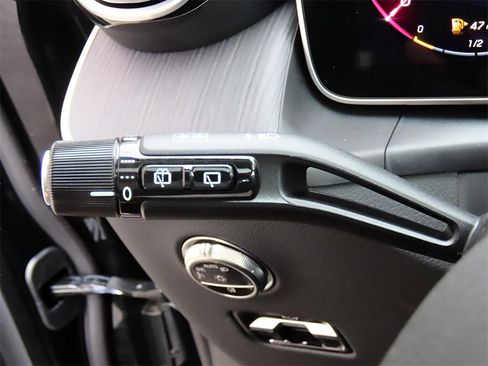 New 2025 Mercedes-Benz GLC 43 AMG 4MATIC image 38