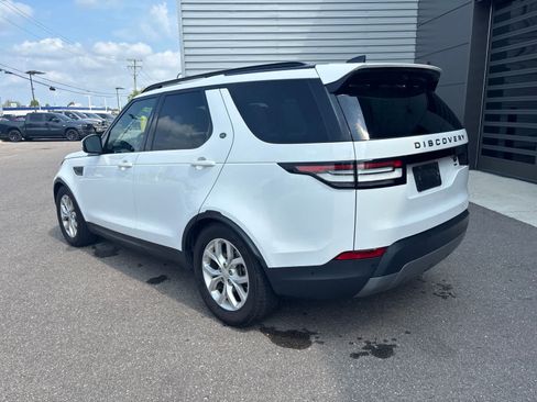 Used 2020 Land Rover Discovery SE AWD/4WD image 3